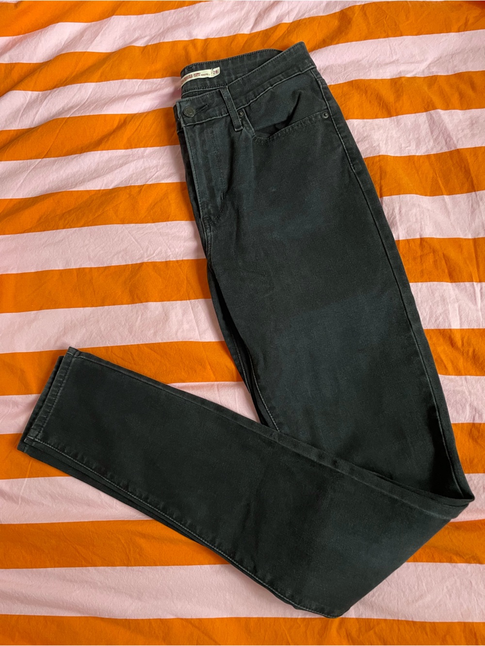 Levi's Black Chinos - Slim Straight Fit